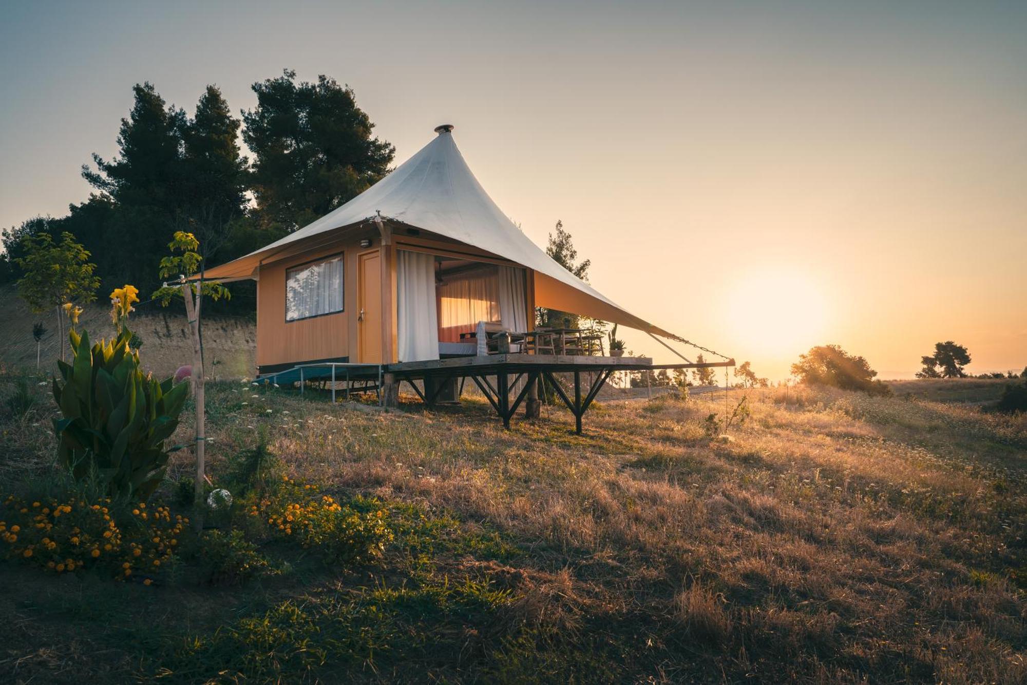 Ihousevillage Polychrono