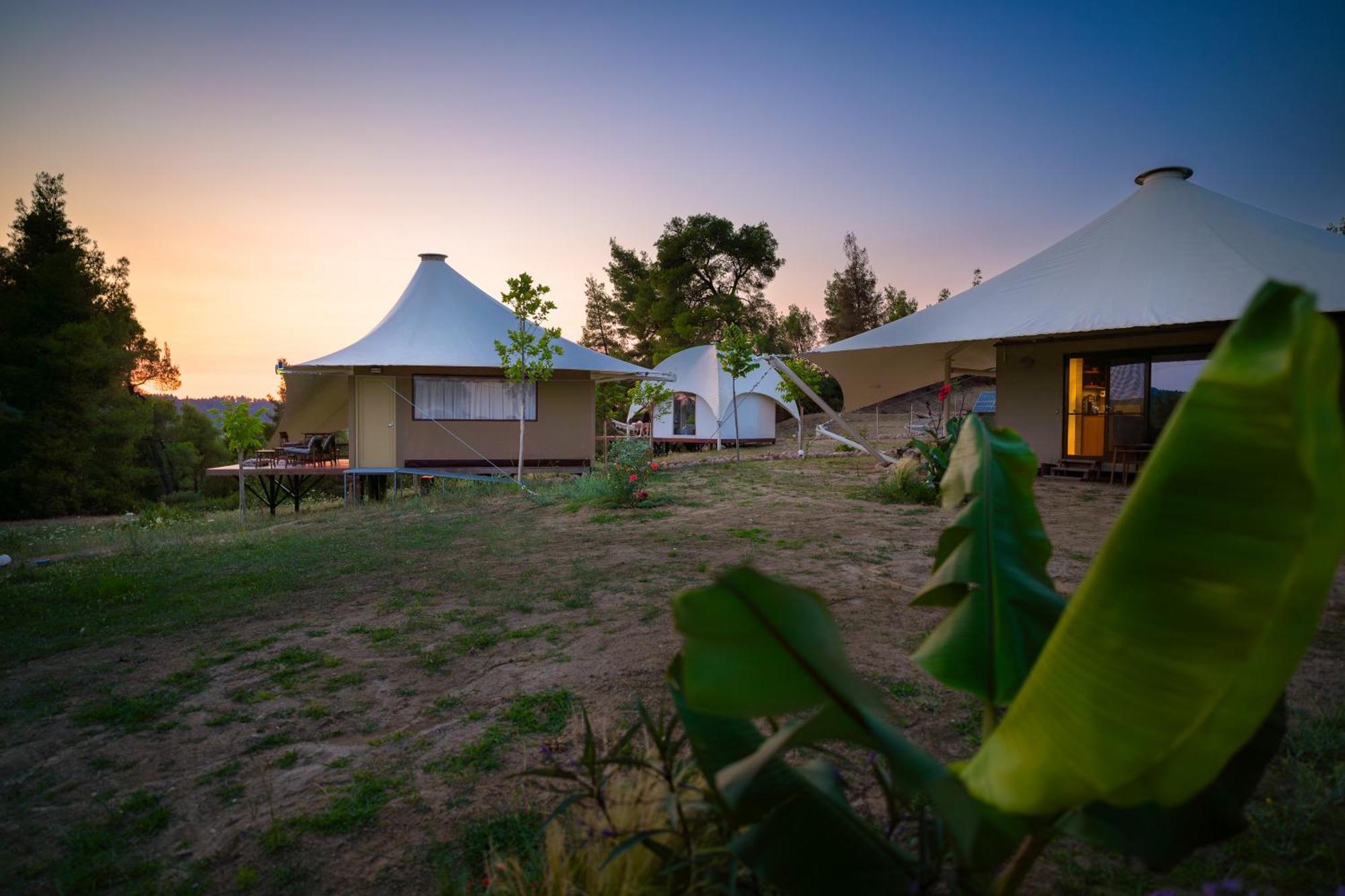 Ihousevillage