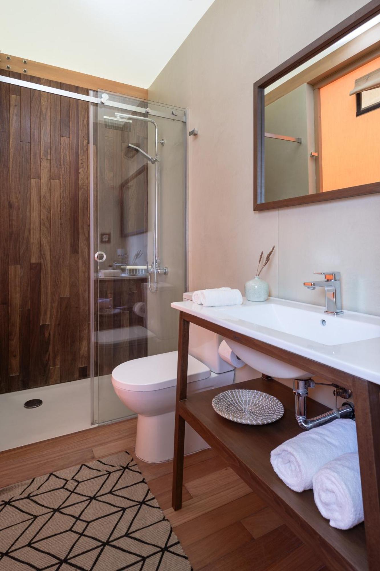 Ihousevillage